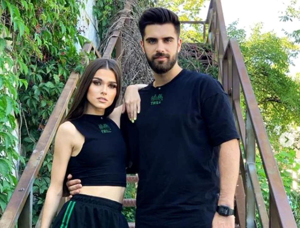 
    Theo Rose și Alex, iubitul eifoto: Instagram  