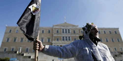 Grecii au protestat sâmbătă în Atena faţă de exploatarea resurselor miniere din Ierissos. FOTO