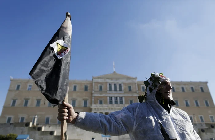 Grecii au protestat sâmbătă în Atena faţă de exploatarea resurselor miniere din Ierissos. FOTO: Reuters