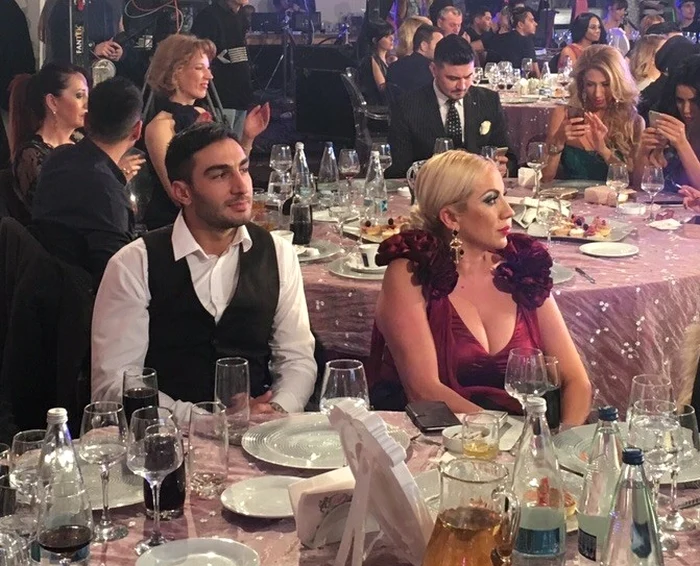 
    Rocsana Marcu şi Pitt Leffer au stat împreună la petrecerea Antenei StarsFoto: arhiva personală  