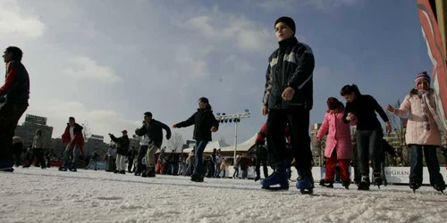 Cei mai încântaţi de contrucţia patinoarului vor fi copiii