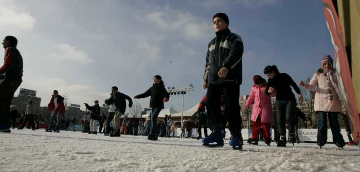 Cei mai încântaţi de contrucţia patinoarului vor fi copiii