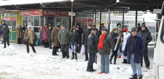 Craiova: Bătrânii sunt cei mai predispuşi fracturilor în această perioadă, spun medicii. 