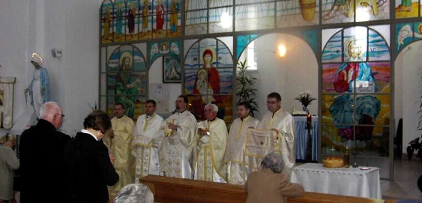 "Sfânta familie" primeşte bani de la primărie