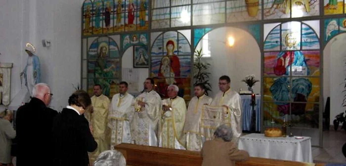 "Sfânta familie" primeşte bani de la primărie