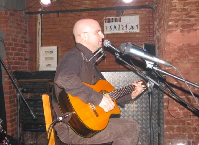 Melomanii sunt aşteptaţi la concert foto foreverfolk.ro