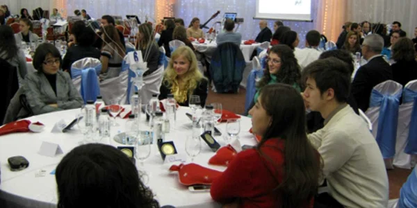 Programul este organizat pe trei secţiuni. Foto arhivă
