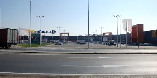 Carrefour e deschis până la ora 18.00 