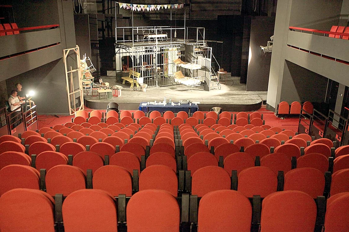 Sala Pictura, de la etajul 2, este nouă 
