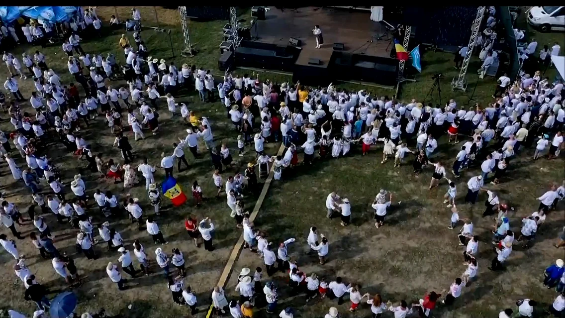 Imagini de la nunta anului de la Măciuca Vâlcea a liderului AUR George Simion văzută din dronă Foto captură video jpg