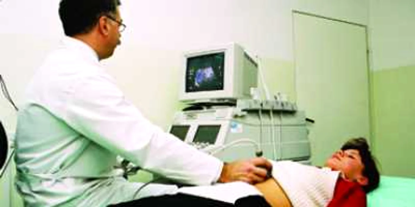 Hunedoara: REGIUNEA PE SCURT / UE caută medici hunedoreni