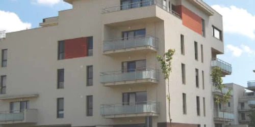 Mai puţini români vor să-şi ia case în acest an