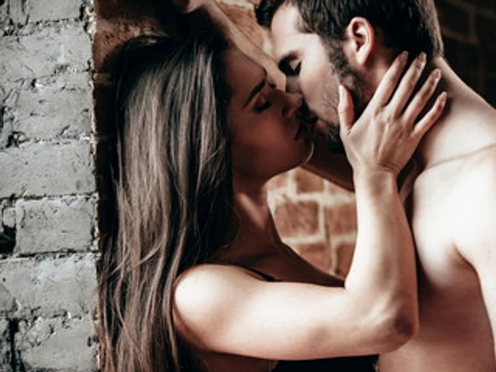 
    Când un bărbat este îndrăgostit cu adevărat de noi, se va strădui să ne facă să ne simțim perfectfoto: 123RF  