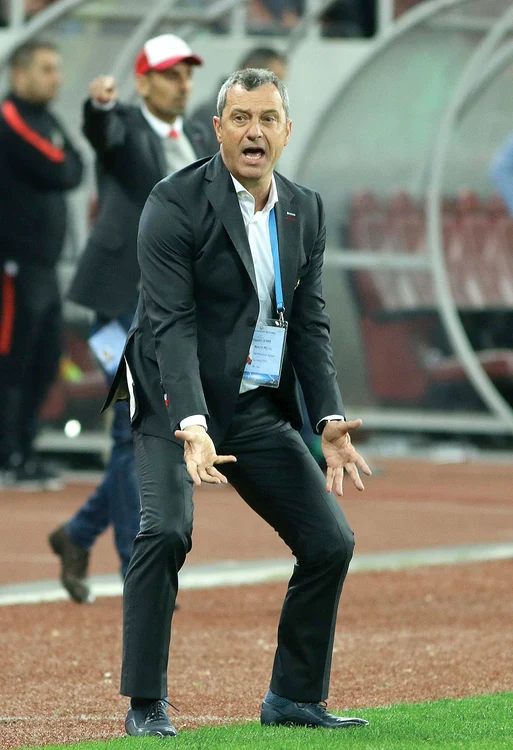 
    Mircea Rednic  s-a săturat de  situaţia de la Dinamo  şi a anunţat că pleacă   