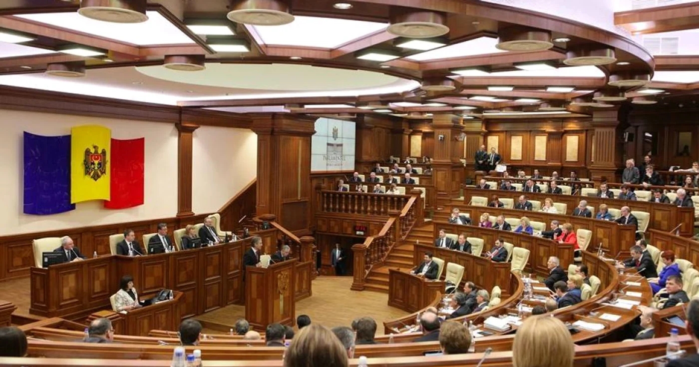 Şedinţa Parlamentului de la Chişinău. FOTO www.noi.md