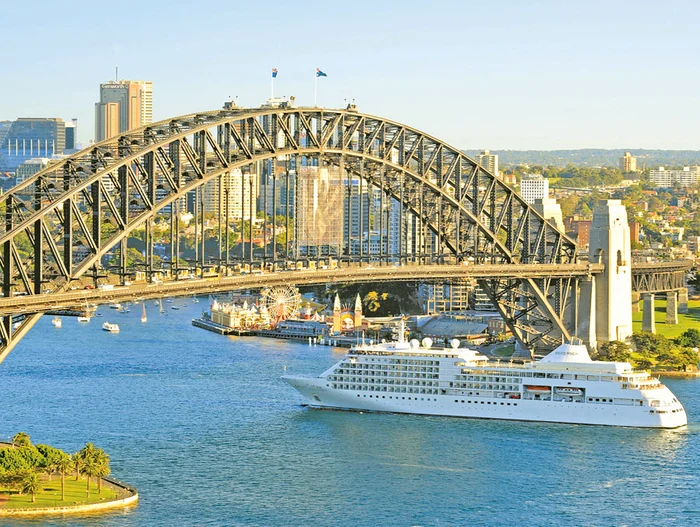 
    Pe vas există 194 de apartamente cu vedere la ocean, cu suprafeţe cuprinse între 287 şi 1.435 de metri pătraţi (fotografii: guliver/splashnews/afp/reuters)  