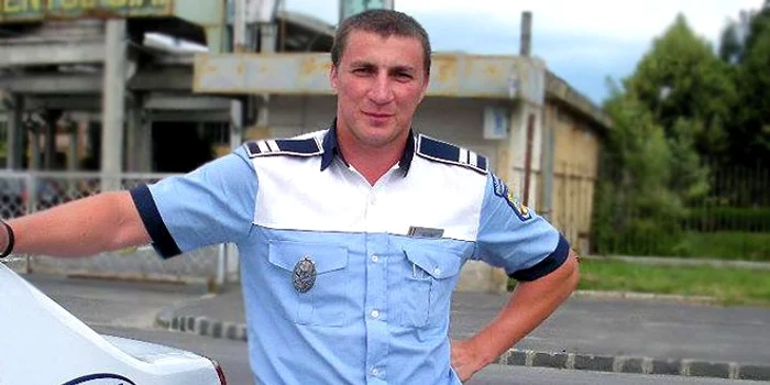 Polițistul Marian Godină e foc și pară pe Ion Cristoiu