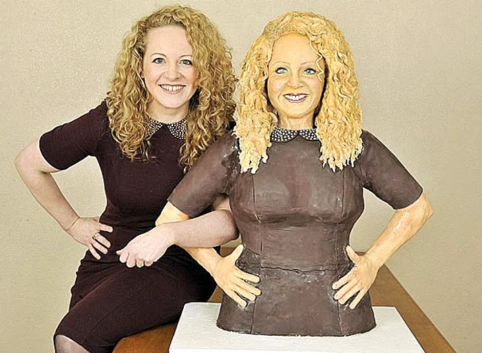 Jill Foster a muncit 30 de ore să-şi facă statuia dulce