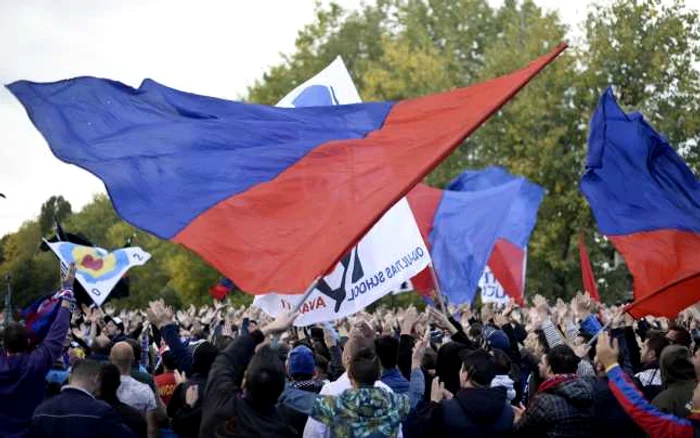 Sute de suporteri au participat la mitingul organizat la stadionul Steaua de fostul lider al galeriei steliste, Jan Pavel / Foto MEDIAFAX