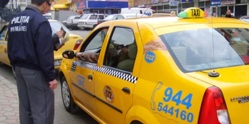 Bacău: Taximetriştii, pândiţi de poliţişti pe timpul nopţii