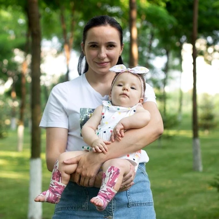 Mama Alexei speră ca fiica ei să primească o șansă la o viață normală