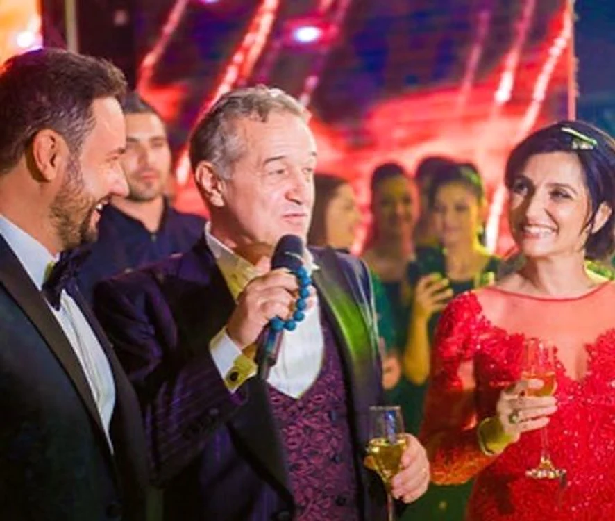 Gigi Becali și soția, fericiți și emoționați la eveniment 