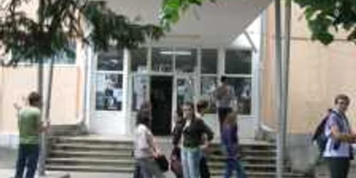 Ultima bătaie între elevi a avut loc la Colegiul Național ”Gheorghe Vrânceanu”