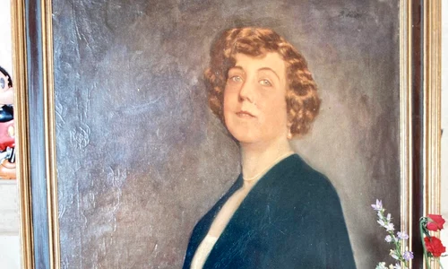 Portretul spioanei „Madame Kitty”, descoperit în Berlin (©  Urs2020 / Wikimedia Commons)