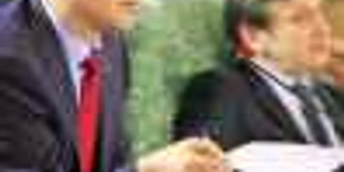 Victor Ponta şi Crin Antonescu îl atacă pe şeful statului  
