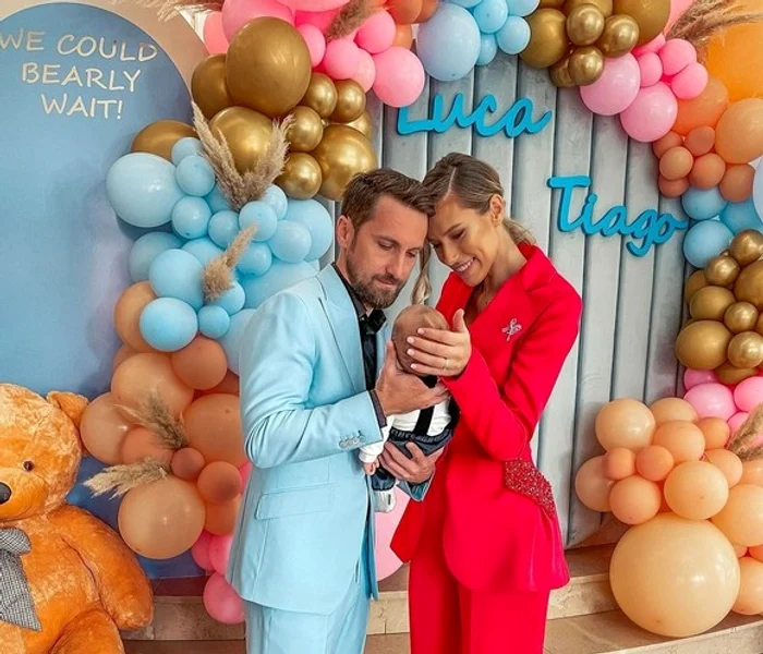 Gabriela Prisăcariu și Dani Oțil și-au botezat băiețelulfoto: Instagram