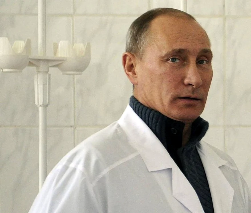 Vladimir Putin ar fi fost operat urgent de cancer!
