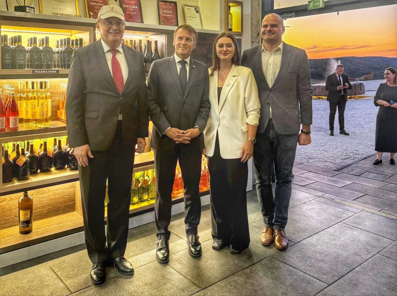 Candidatul la șefia Guvernului moldovean, acuzat de afaceri offshore și legături controversate. Reacția lui Munteanu