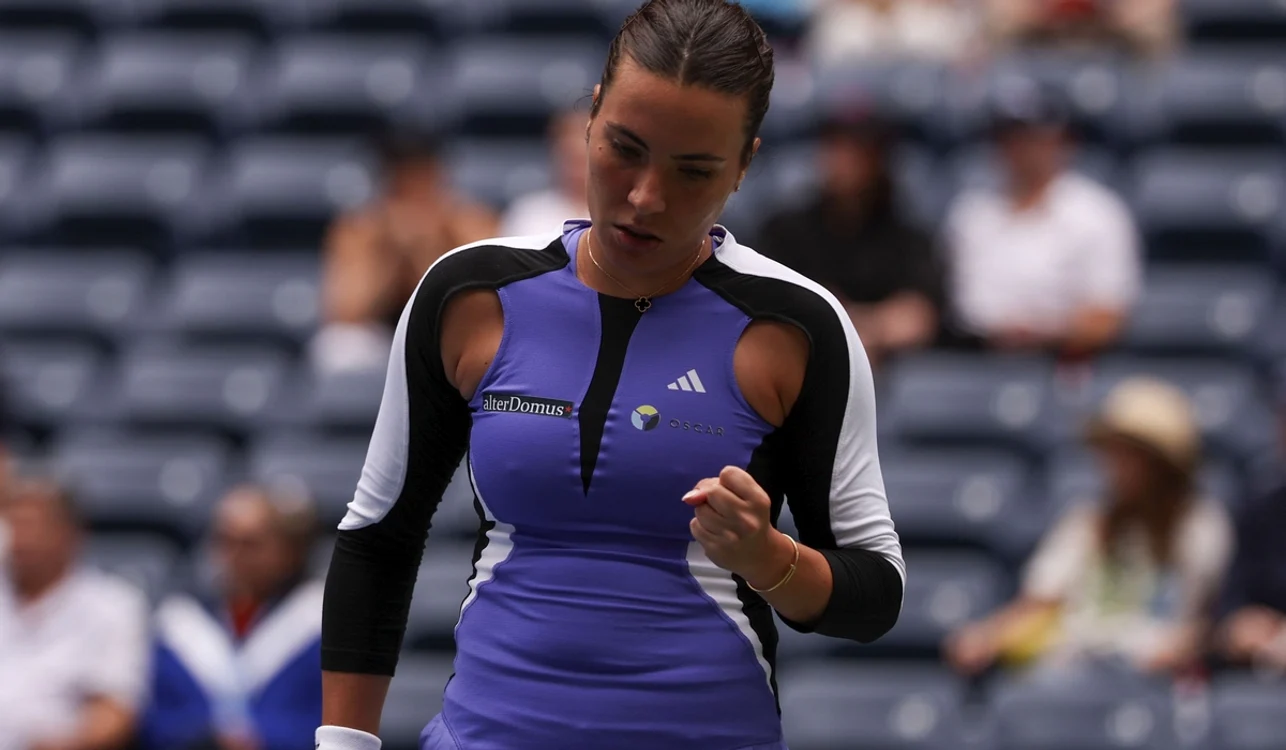 Gabriela Ruse „defilează” la Australian Open (FOTO: EPA)