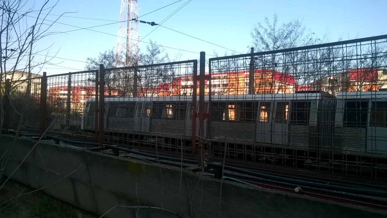 Locul în care metroul iese la suprafaţă