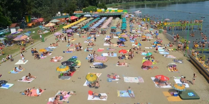 slobozia comoara de pe fundul lacului foto panoramio.ro