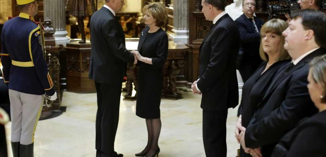 iohannis peles funeralii regina ana foto inquam octav ganea