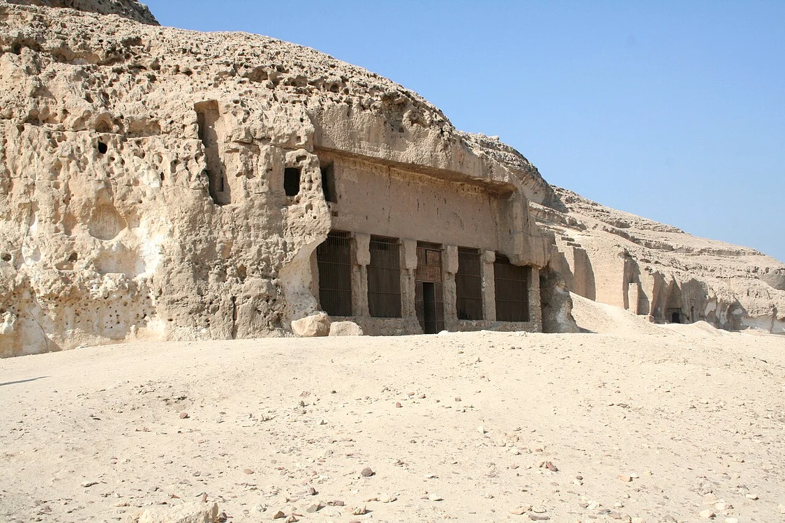 Sanctuarul al zeiței Pakhet de la Speos Artemidos