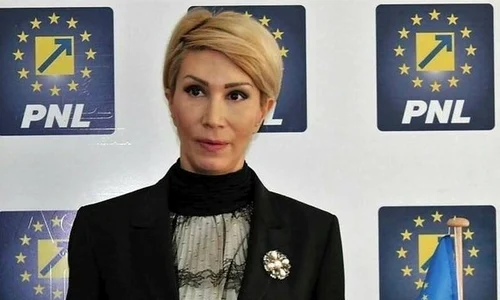 raluca turcan fb jpeg