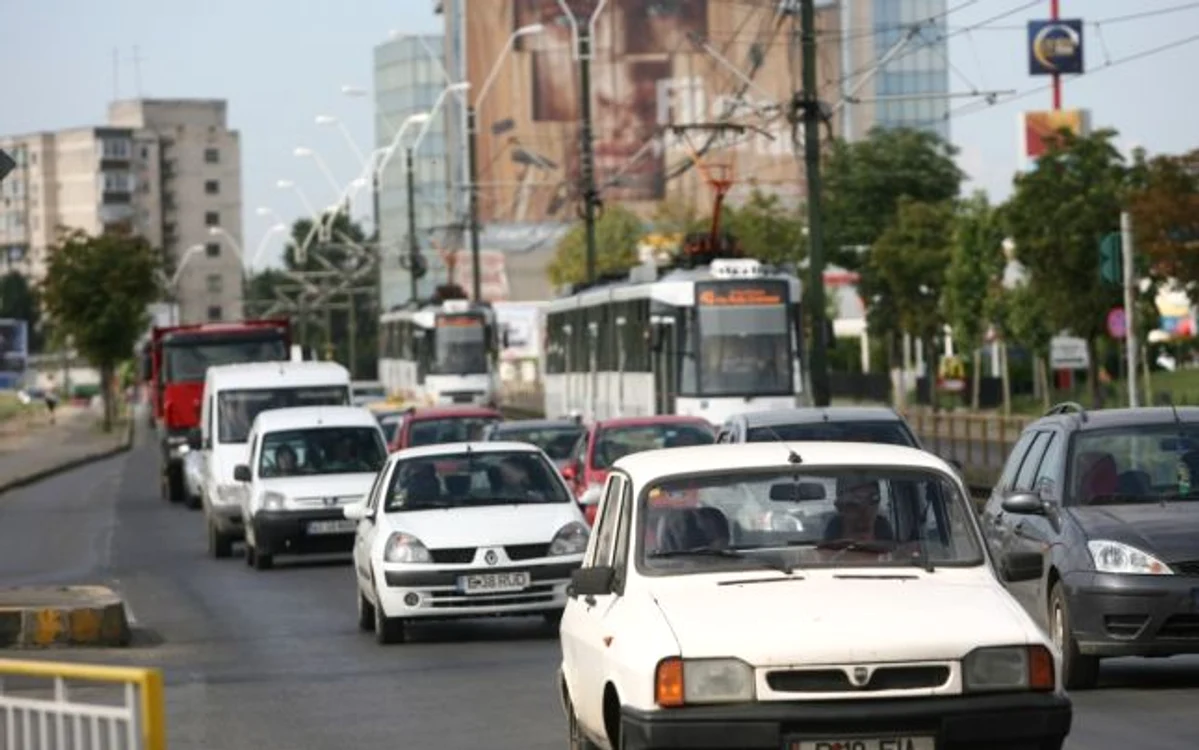 
    5000 de bucureșteni vor obține prin aplicația PEVAUTO, vouchere pentru schimvarea mașinii vechi cu una nouă, ecologică  