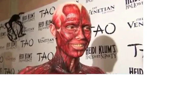 Frumoasa Heidi Klum, înfricoşătoare