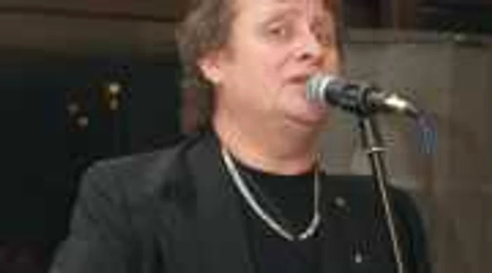 Tavi Bud, cântă în 17 decembrie pentru sătmăreni