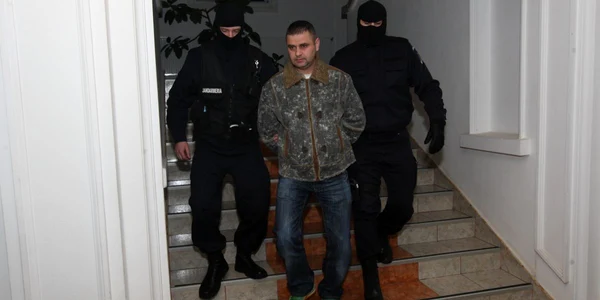 Mihai Corduneanu, cumnatul fraţilor Costel, Bogdan şi Florin, în momentul reţinerii din ianuarie 2010