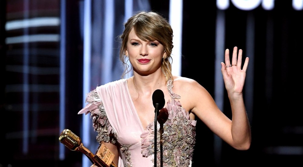 Organizatorii unui concert susţinut de Taylor Swift în Brazilia, anchetaţi după moartea unei fane
