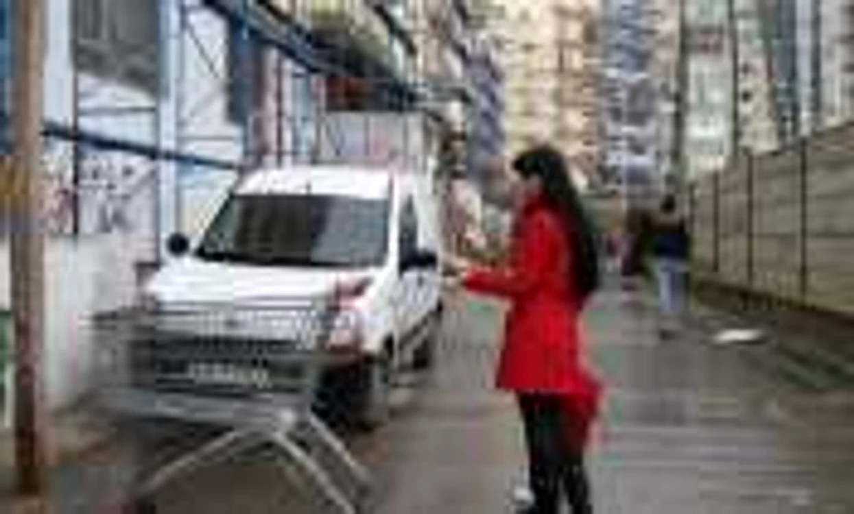 Reporterii "Adevărul de Seară" au găsit cărucioarele de la supermarket între blocuri