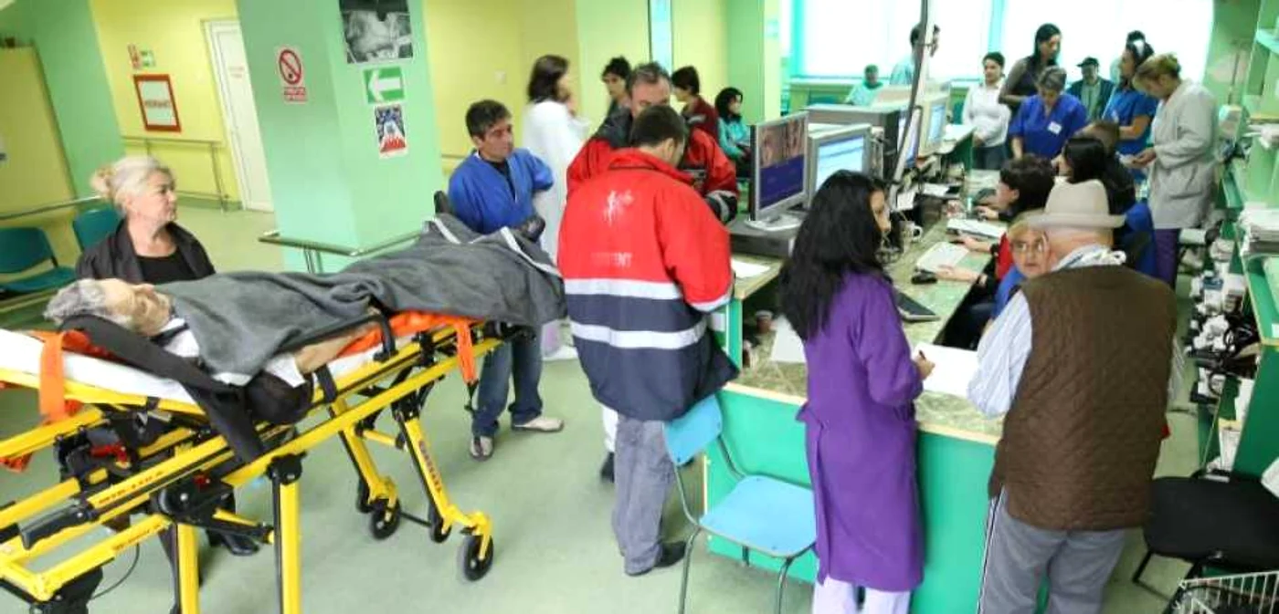 Cadrele medicale de la Unitatea de Primiri Urgenţă Craiova primesc încontinuu pacienţi.