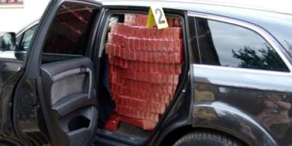 Trupele speciale ale poliţiei au confiscat 20.000 de pachete de ţigări de contrabandă