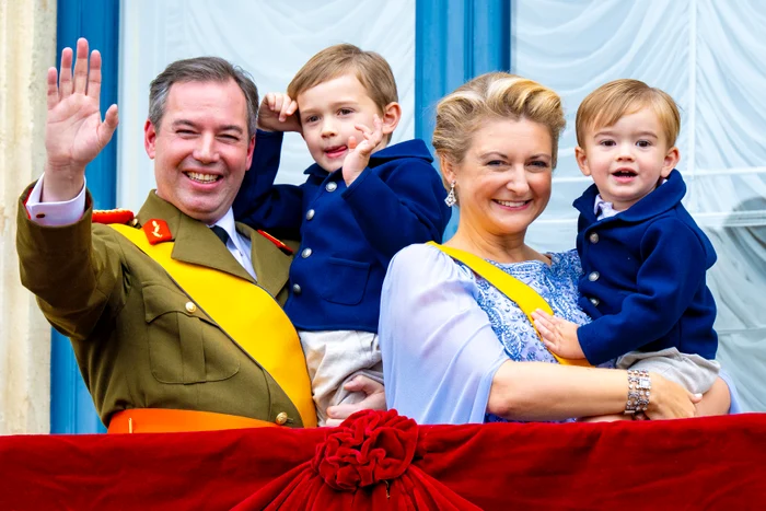 Marele Duce Guillaume, noul Mare Duce de Luxemburg, împreună cu soția sa, Marea Ducesă Stephanie și cei doi fii ai lor, Prințul Charles și Prințul François, Profimedia (8) jpg