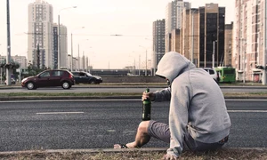 barbat alcool strada jpeg