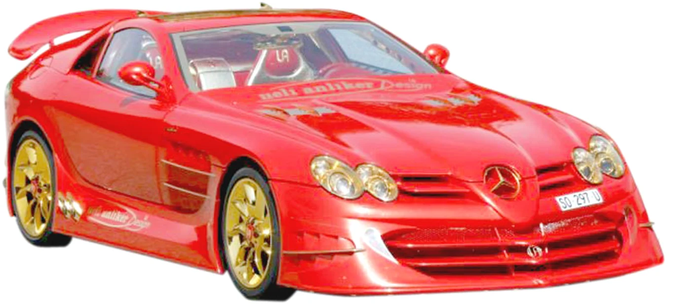 Mercedesul SLR 999 Red Gold Dream  are interiorul din aur şi rubine