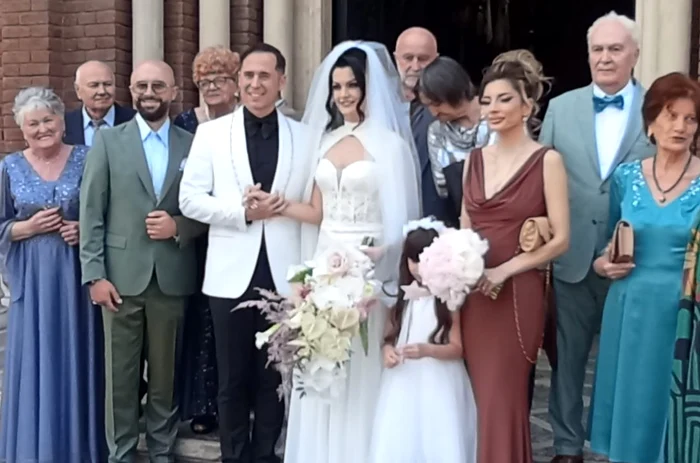 Cine sunt Anisa și Dragoș Săndulache, nașii lui Dinu Maxer? / foto: Click!